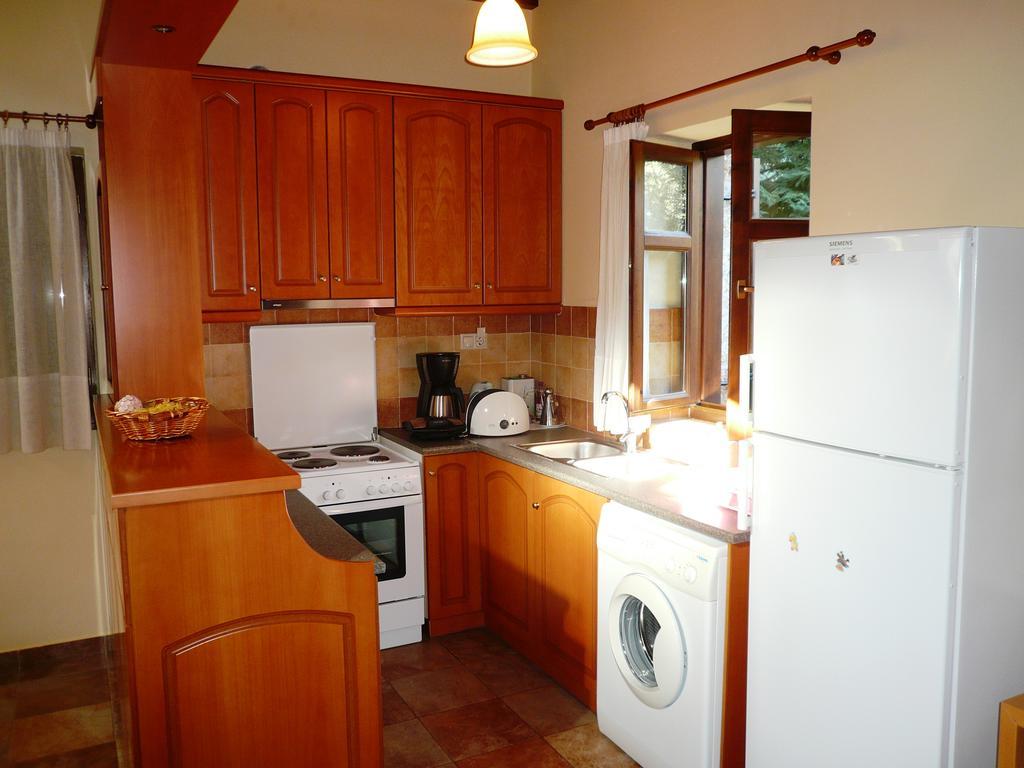 Maison Viros Kardhamili Rum bild